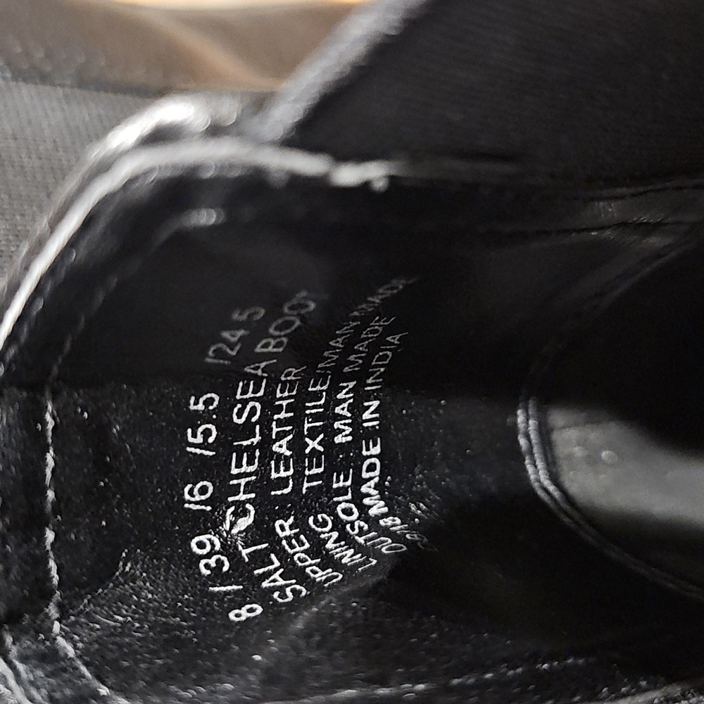 NEW!! NEW!! Kenneth Cole Reaction Black Chelsea Boots _ Size 8 - Picture 6 of 11